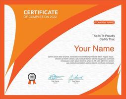 Zertifikatschablonen-Vektordesign mit orange gebogenem weißem Hintergrund vektor