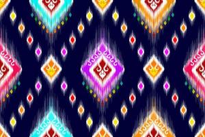 Ikat abstraktes geometrisches ethnisches Musterdesign. aztekischer Stoff Teppich Mandala Ornament ethnische Chevron Textildekoration Tapete. Stammes-Boho einheimischer ethnischer Truthahn traditioneller Stickereivektor vektor