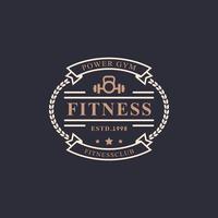 Vintage-Retro-Abzeichen Fitness-Center und Sport-Fitness-Logos typografisch mit Schildern und Silhouetten von Sportgeräten vektor