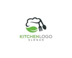 Küchenlogo-Design, Löffel, Blatt-Logo-Design, Küchengabel-Löffel-Vektor-Logo-Design vektor