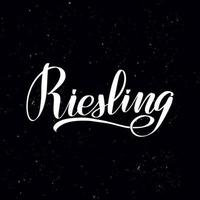 tafel tafel schriftzug riesling. handgeschriebener kalligraphietext, kreide auf einer tafel, vektorillustration. grüße für logotyp, abzeichen, symbol. vektor