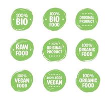 Logo-Etiketten und Etiketten für vegane Lebensmittel. vegetarisches öko, naturprodukt grünes konzept. vektor handgezeichnete illustration.