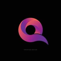 abstraktes q-Briefdesign-Branding-Logo vektor