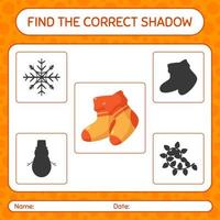 Finden Sie das richtige Schattenspiel mit Socke. arbeitsblatt für vorschulkinder, kinderaktivitätsblatt vektor