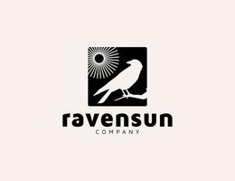 Krähenvogel und Sonne-Silhouette-Logo-Design vektor