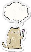 niedliche Cartoon-Katze mit Blume und Gedankenblase als beunruhigter, abgenutzter Aufkleber vektor