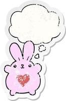 süßes Cartoon-Kaninchen mit Liebesherz und Gedankenblase als beunruhigter, abgenutzter Aufkleber vektor