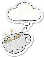 Cartoon-Tasse Kaffee und Gedankenblase als beunruhigter, abgenutzter Aufkleber vektor