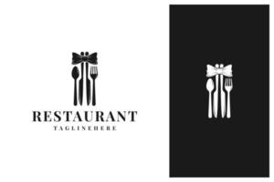 Fliege, Utensilien-Restaurant-Logo vektor