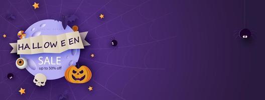 Fröhlicher Halloween-Banner oder Party-Einladungshintergrund mit Mond, Fledermäusen und lustigen Kürbissen im Papierschnitt-Stil. Vektorvollmond am Himmel, Spinnweben und Sterne. Platz für Texte vektor