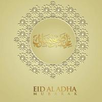 lyxig och elegant design eid al adha-hälsning med guldfärg på arabisk kalligrafi och texturerad islamisk prydnadsdetaljer av mosaik. vektor illustration.