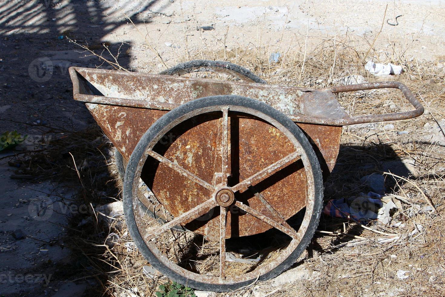 vieilles machines agricoles en israël. photo