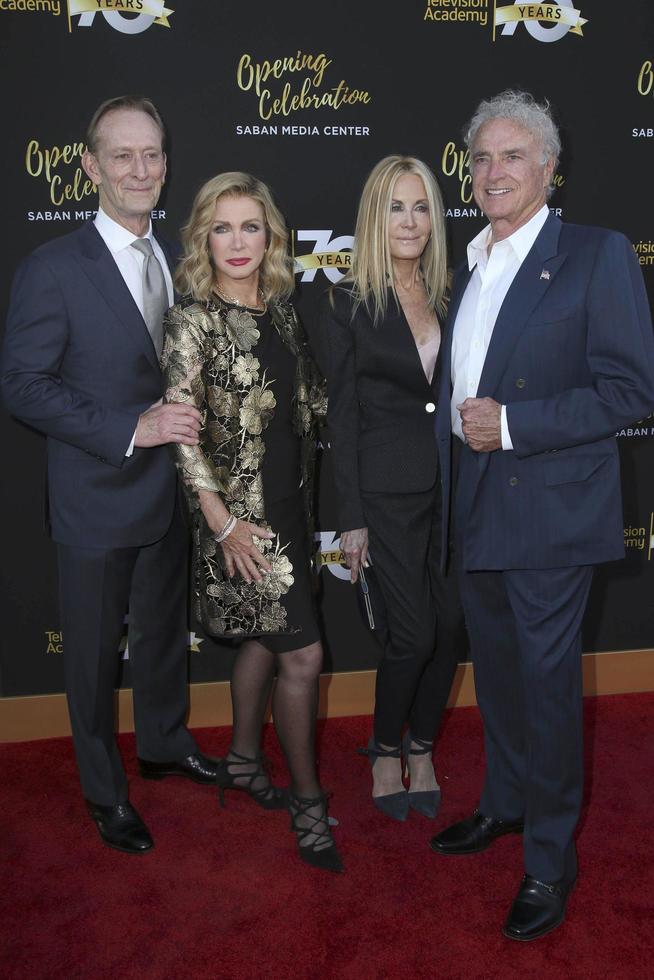 los angeles, 2 juin - ted shackelford, donna mills, joan van ark, kevin dobson au gala du 70e anniversaire de l'académie de télévision au saban theatre le 2 juin 2016 à north hollywood, ca photo