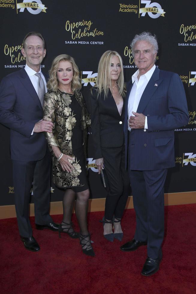 los angeles, 2 juin - ted shackelford, donna mills, joan van ark, kevin dobson au gala du 70e anniversaire de l'académie de télévision au saban theatre le 2 juin 2016 à north hollywood, ca photo