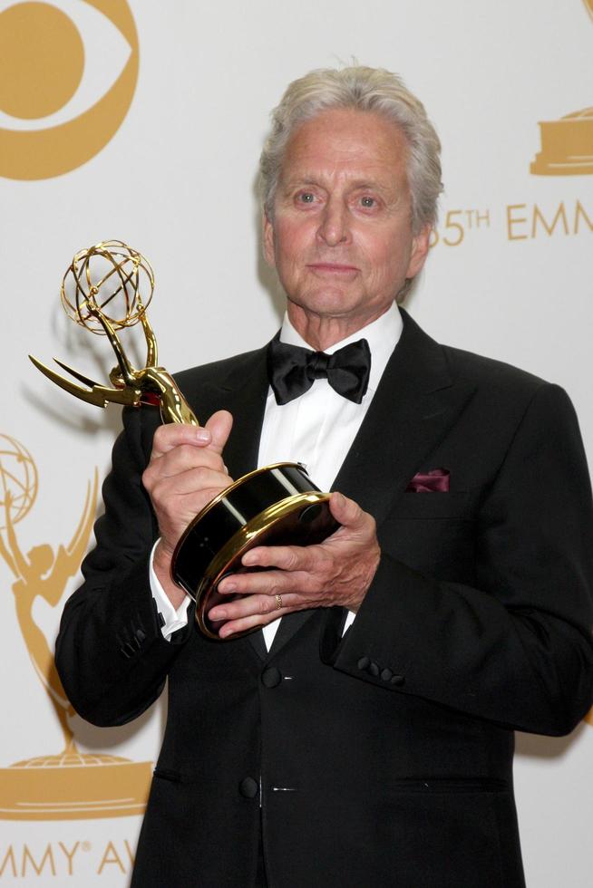 los angeles, 22 septembre - michael douglas aux 65e prix emmy, salle de presse au nokia theatre le 22 septembre 2013 à los angeles, ca photo