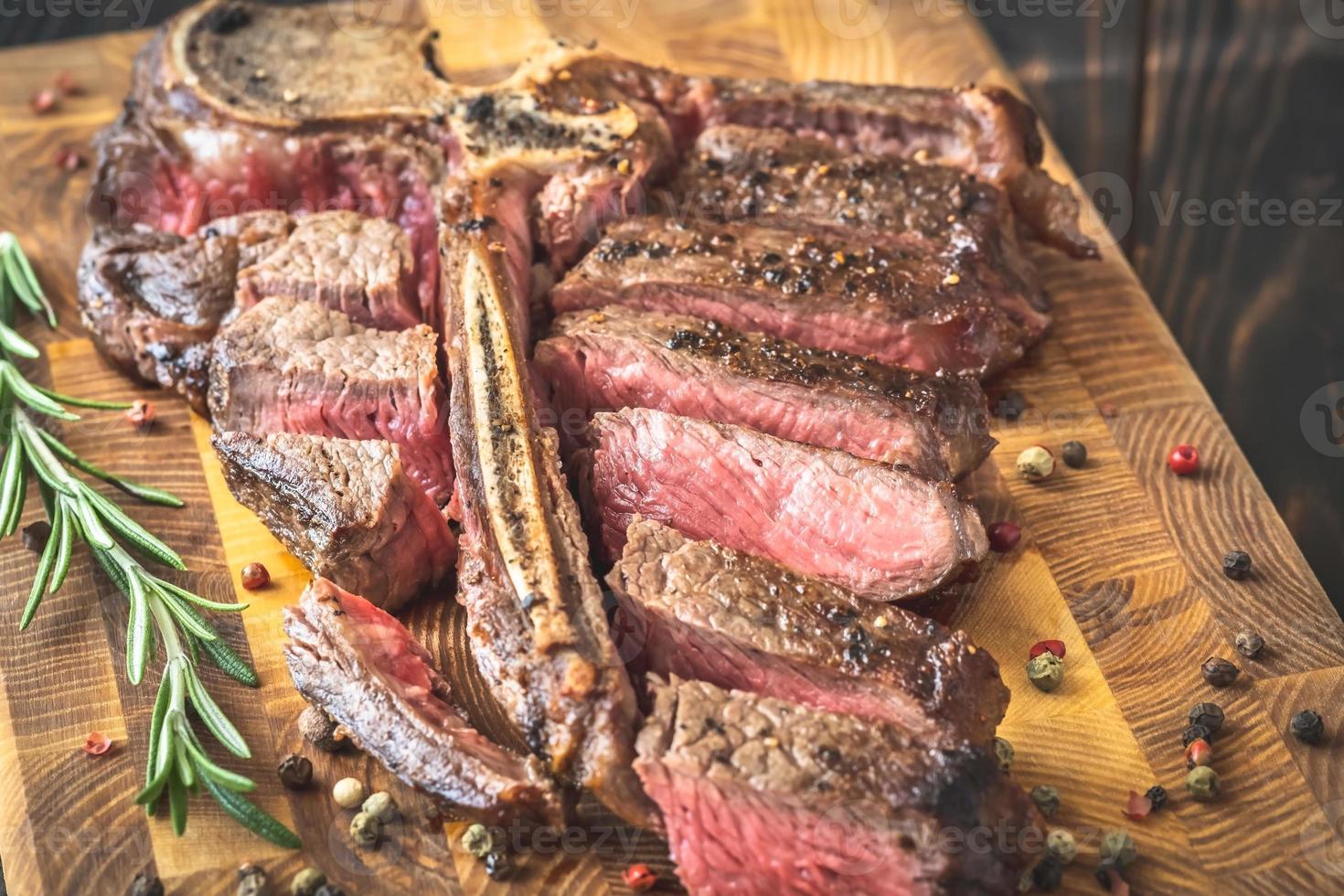 steak t-bone grillé photo