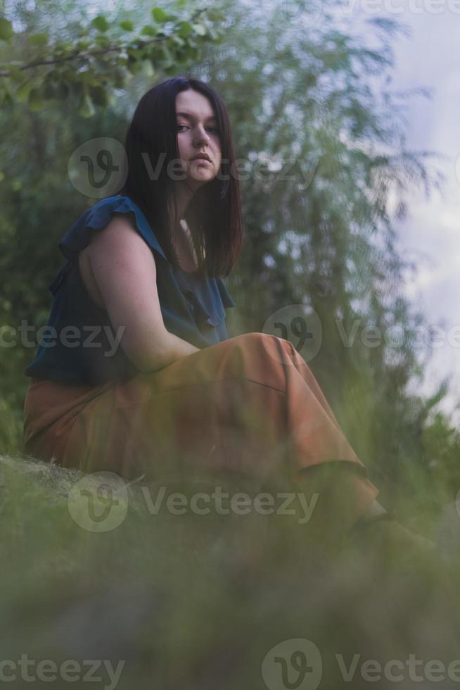 gros plan rétro portrait d'une jeune fille de race blanche. photo