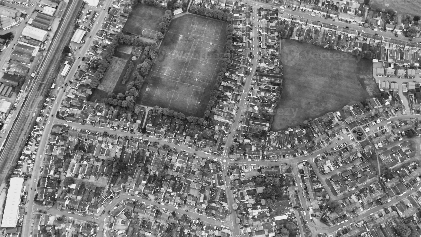 vue aérienne classique en grand angle en noir et blanc du paysage urbain de la grande-bretagne en angleterre photo