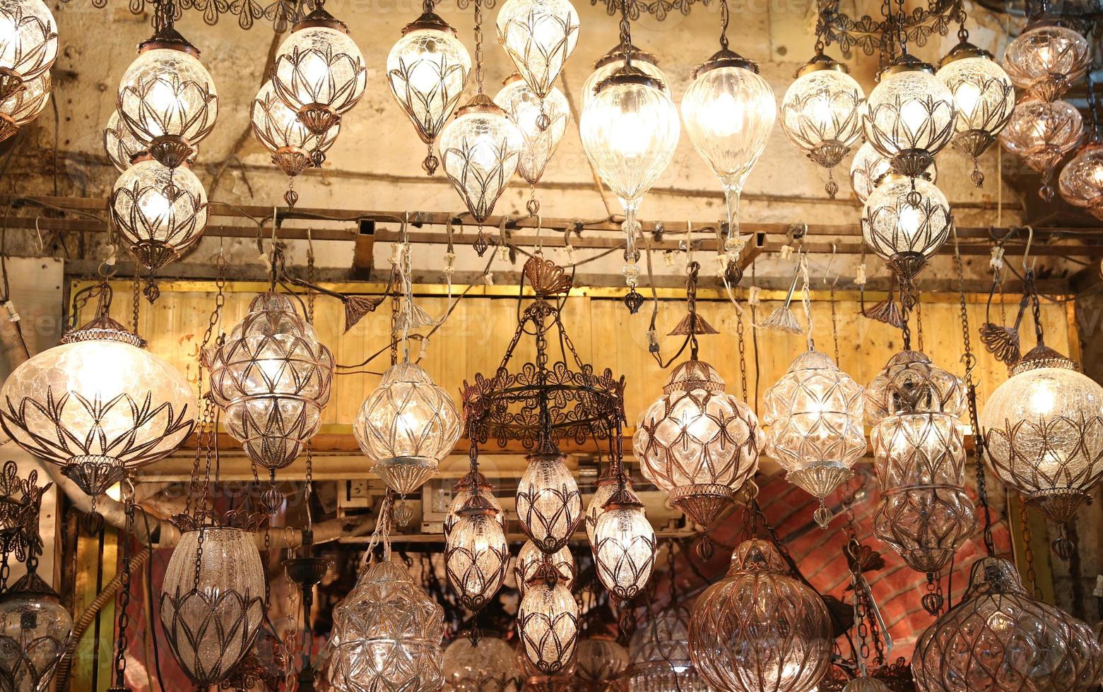 lanternes turques dans le grand bazar photo