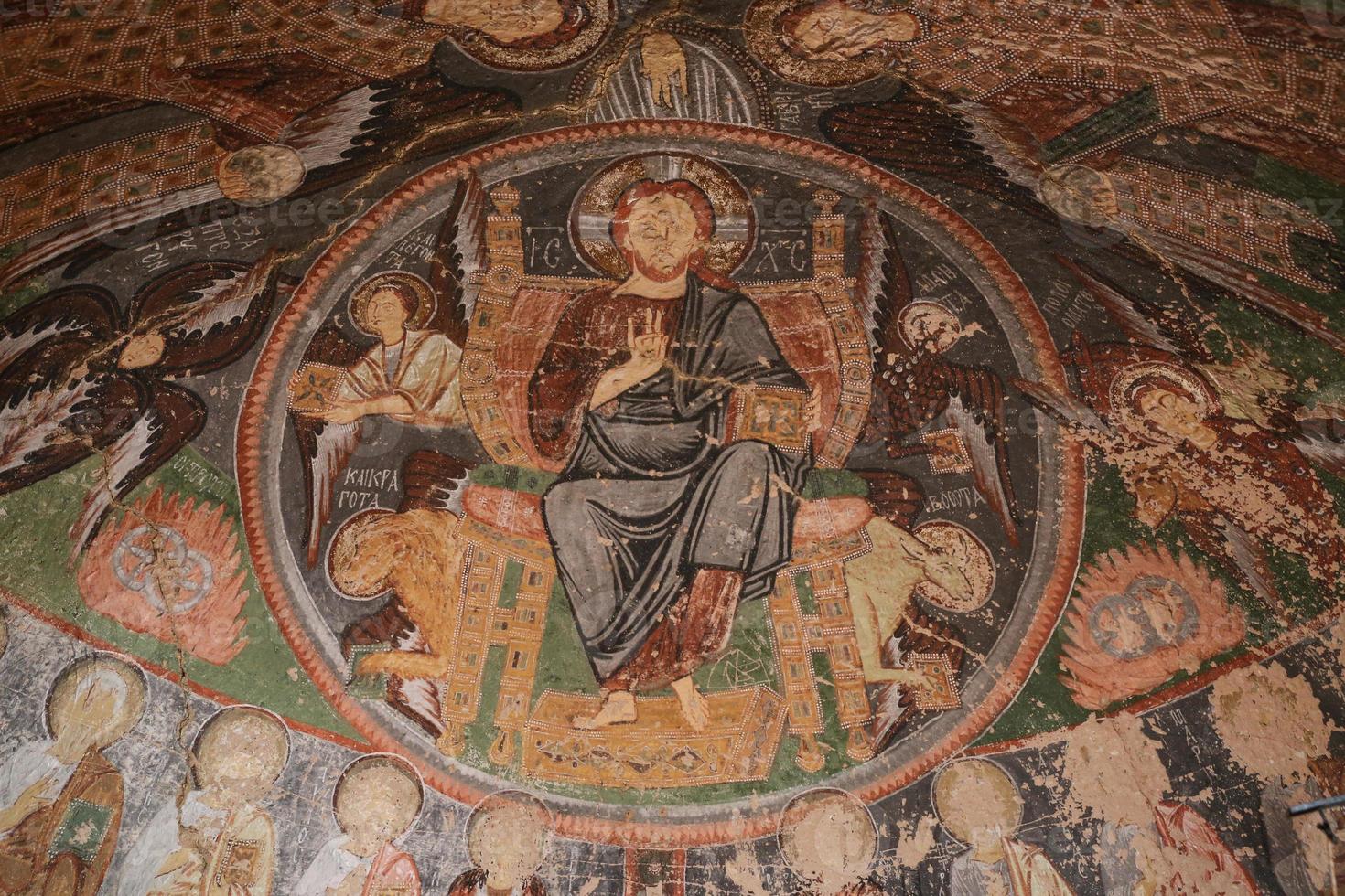 fresques dans l'église de la croix, cappadoce photo