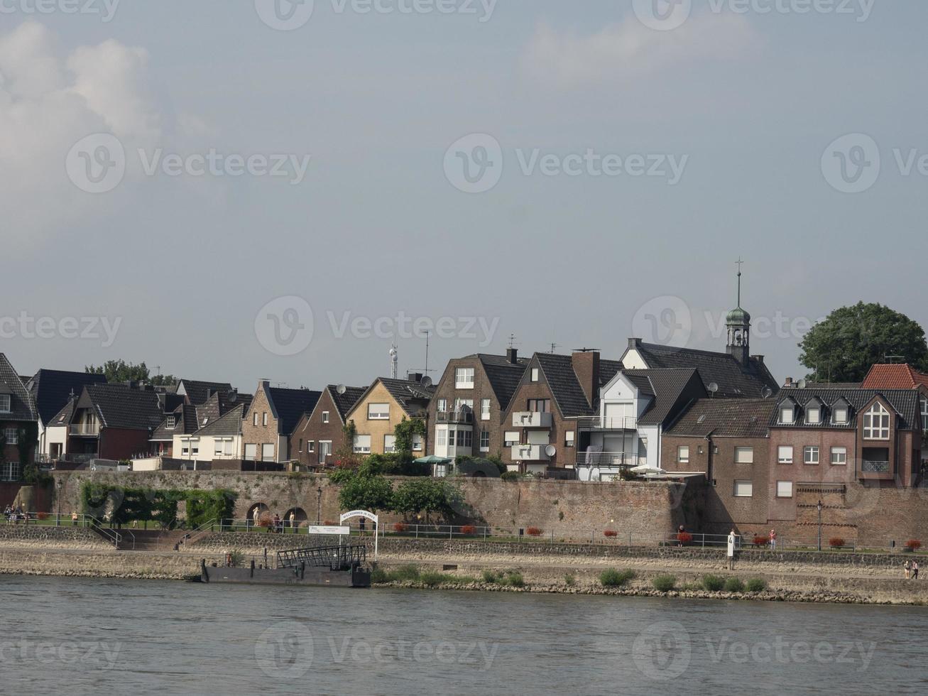 la ville de xanten et le rhin photo