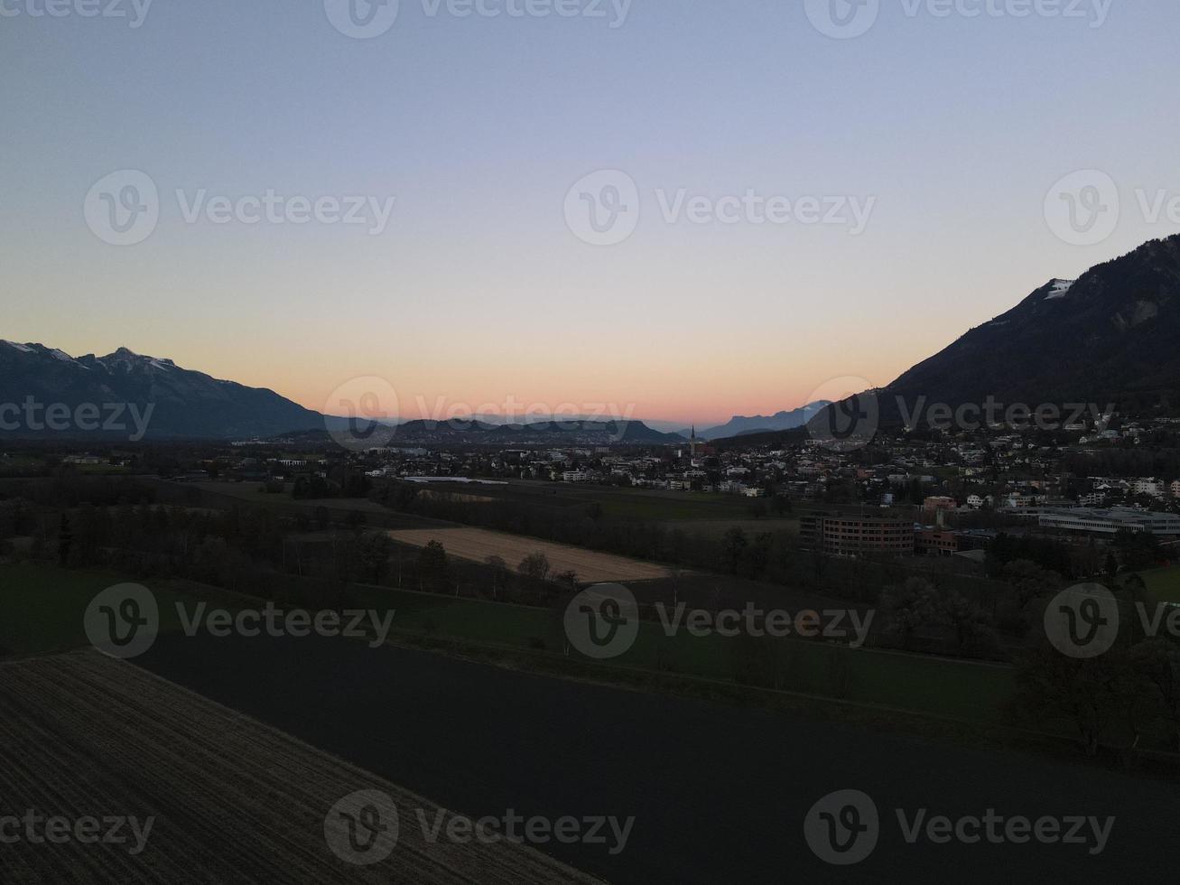 coucher de soleil vu du drone photo