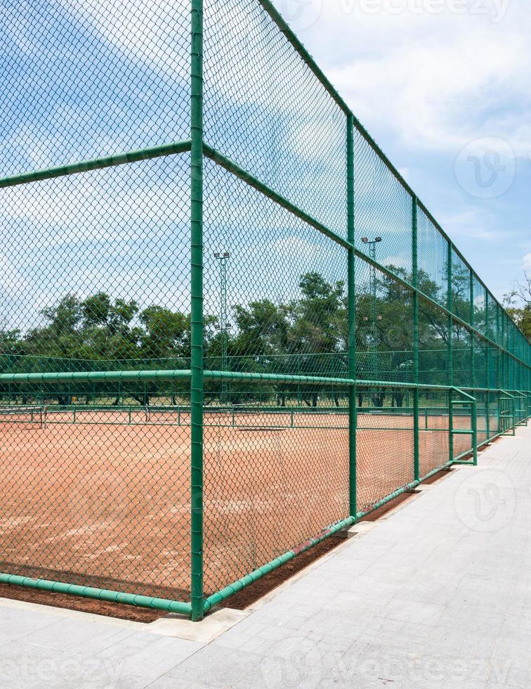 terrain de tennis en terre battue photo