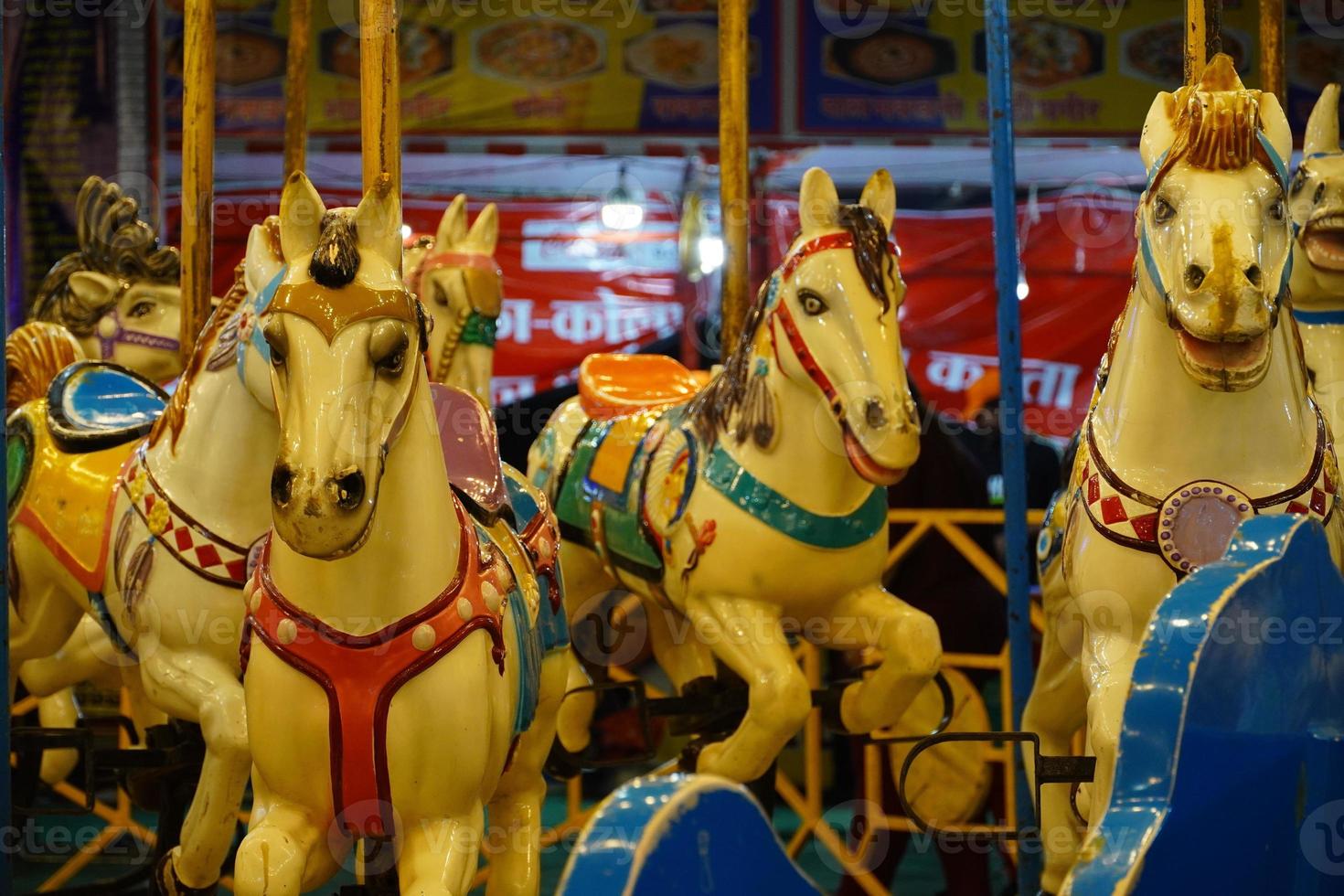 balançoire de cheval dans un événement équitable hd. photo