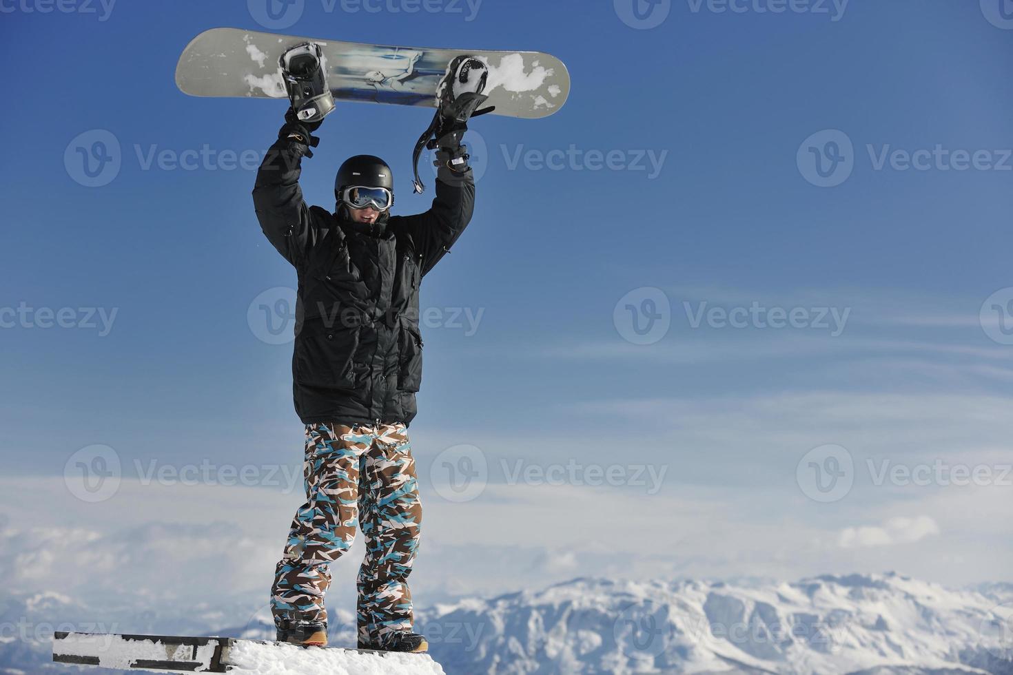 saut et ride de snowboarder freestyle photo