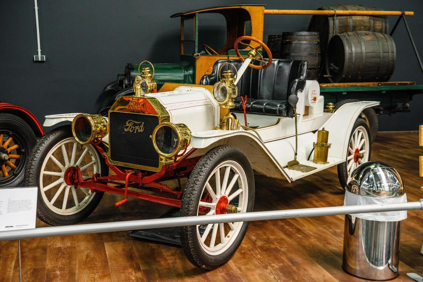 sinsheim, allemagne - mai 2022 ford blanc modèle t speedster cabrio 1912 photo