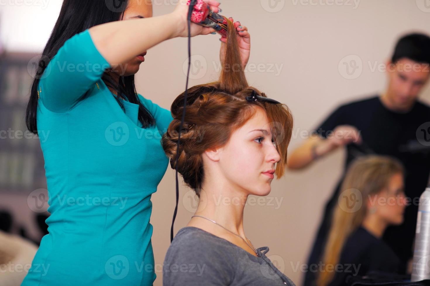 belle femme avec du maquillage de luxe photo