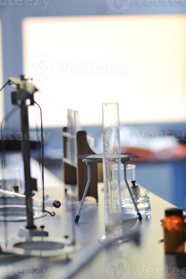 laboratoire de sciences et de chimie de l'école photo