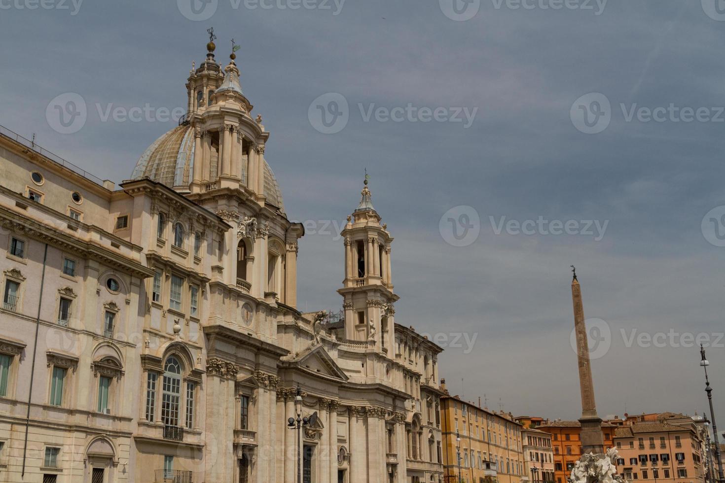 sainte agnese in agone sur la piazza navona, rome, italie photo