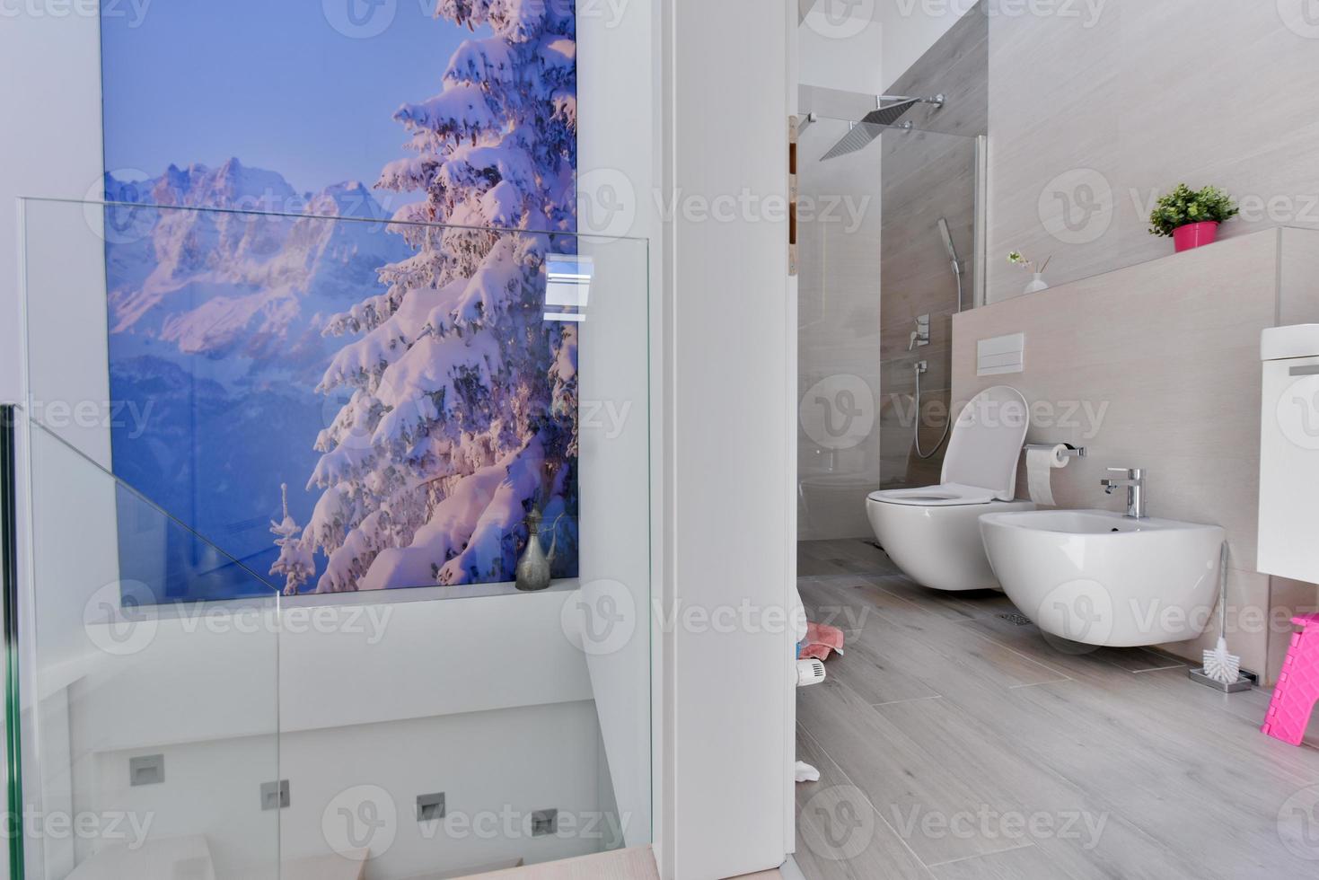 intérieur de salle de bain élégant de luxe photo