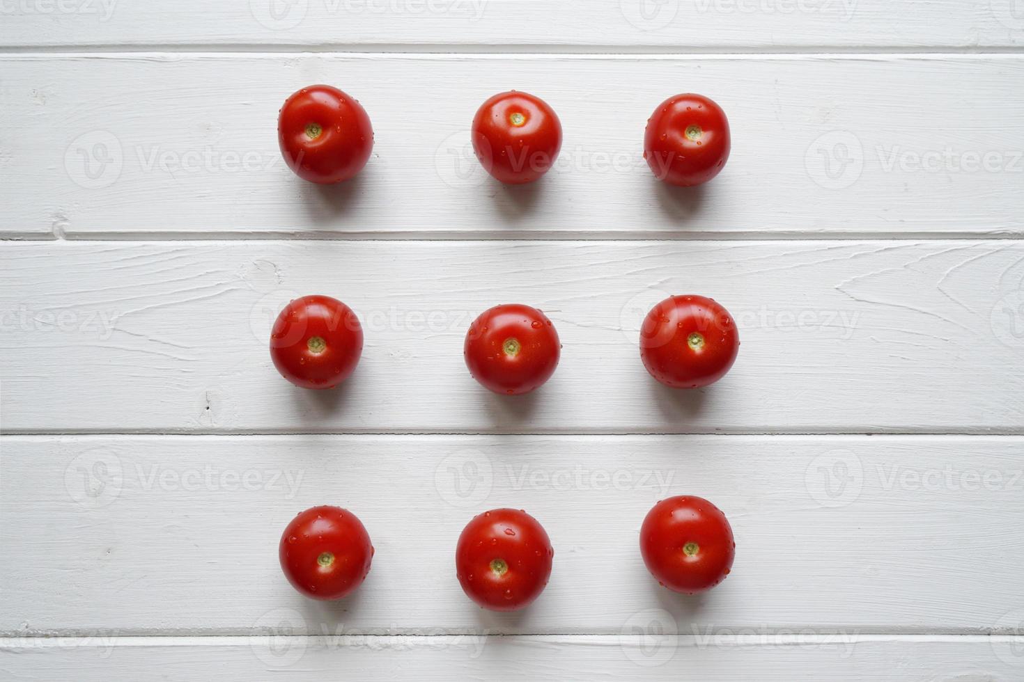 mise à plat de tomates cerises photo
