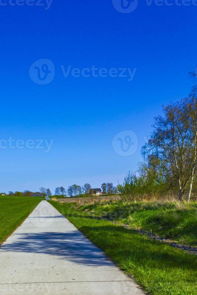 mer des wadden tidelands coast walking path paysage basse-saxe allemagne. photo