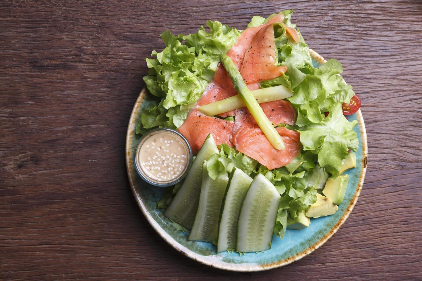 salade de saumon fumé photo