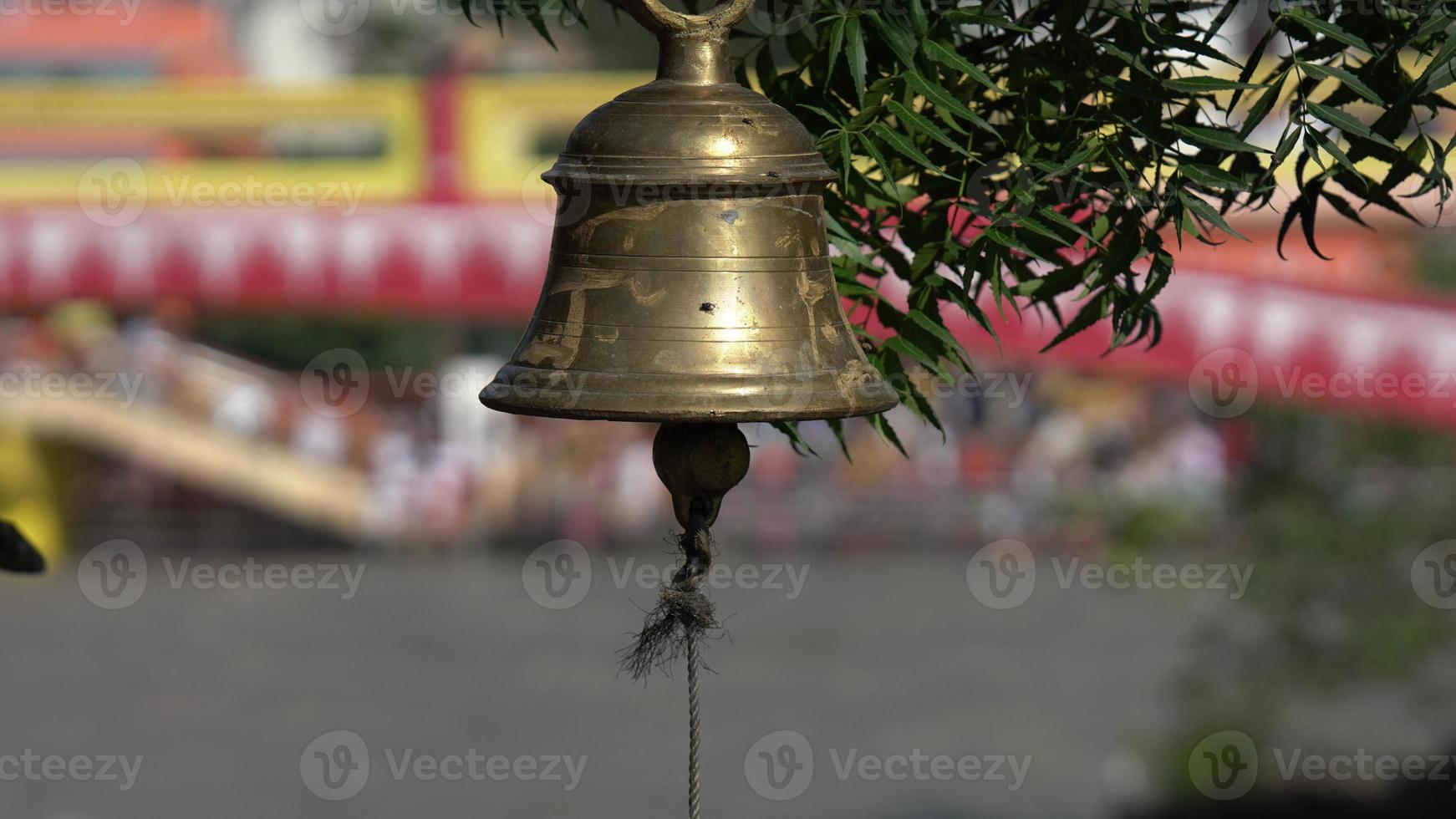 image de la cloche du temple hd. photo