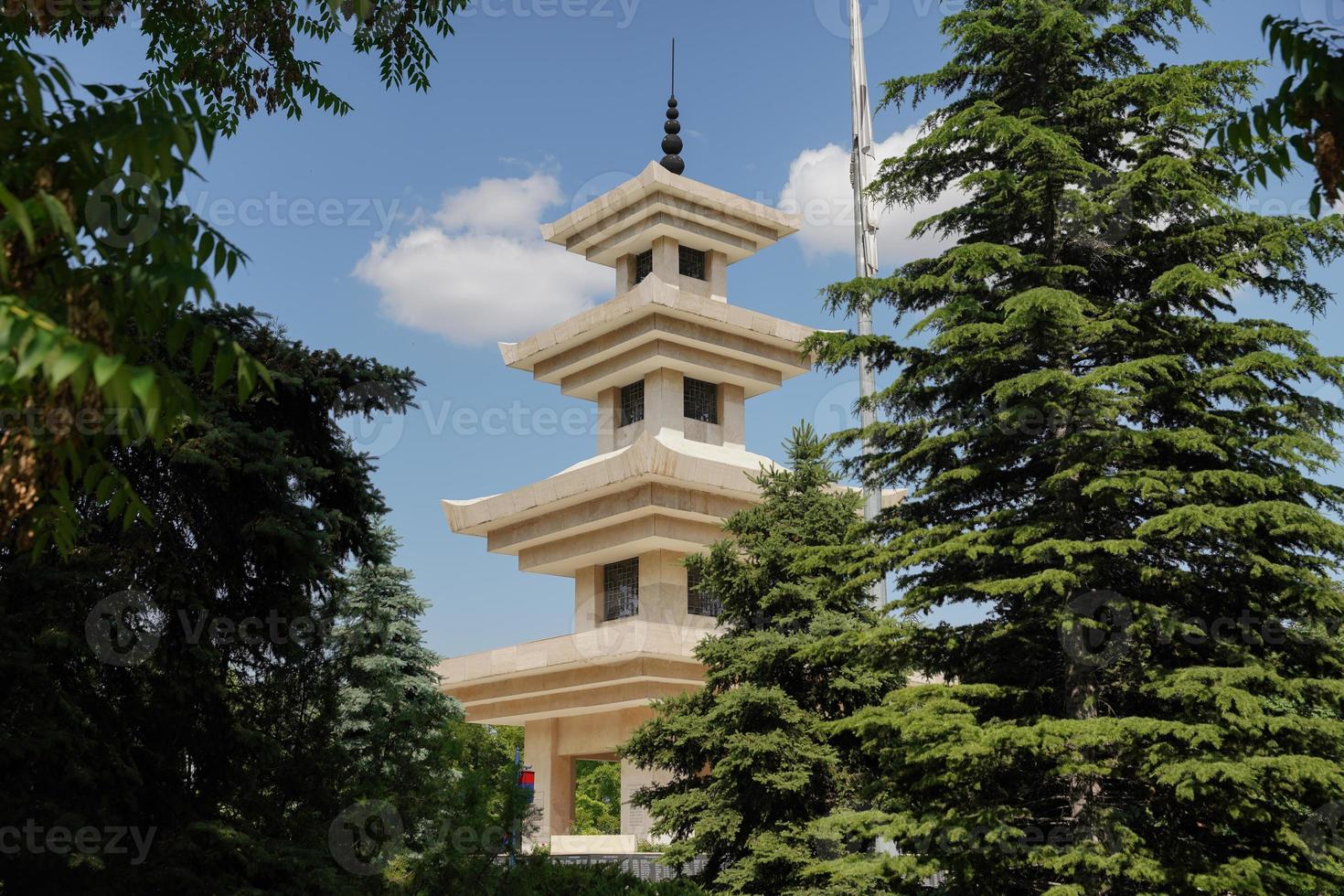 monument du soldat turc dans la guerre de corée, ankara, turkiye photo