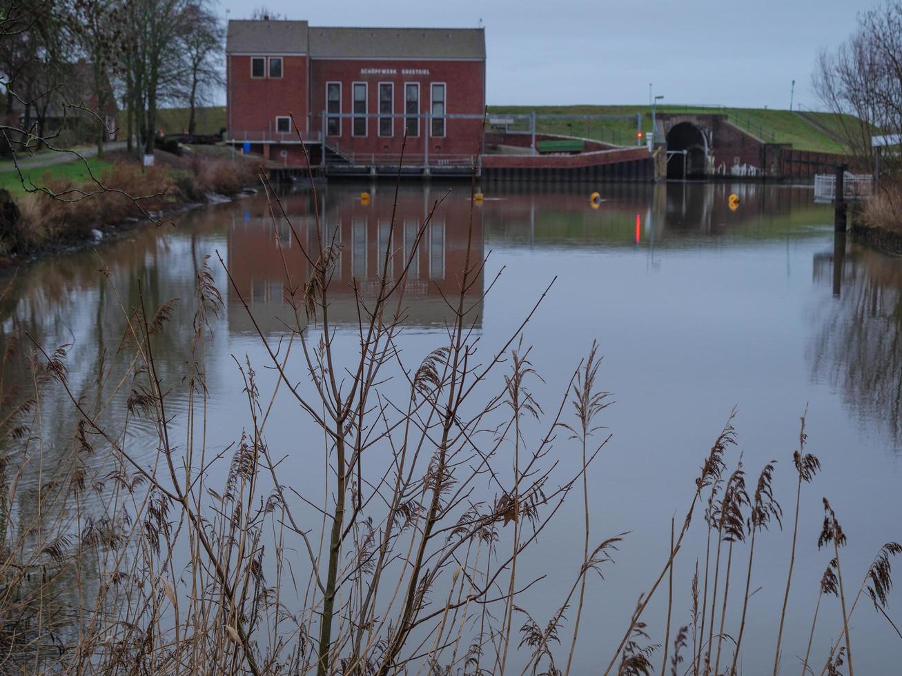 greetsiel,allemagne,2020-le village de greetsiel en mer du nord en allemagne photo