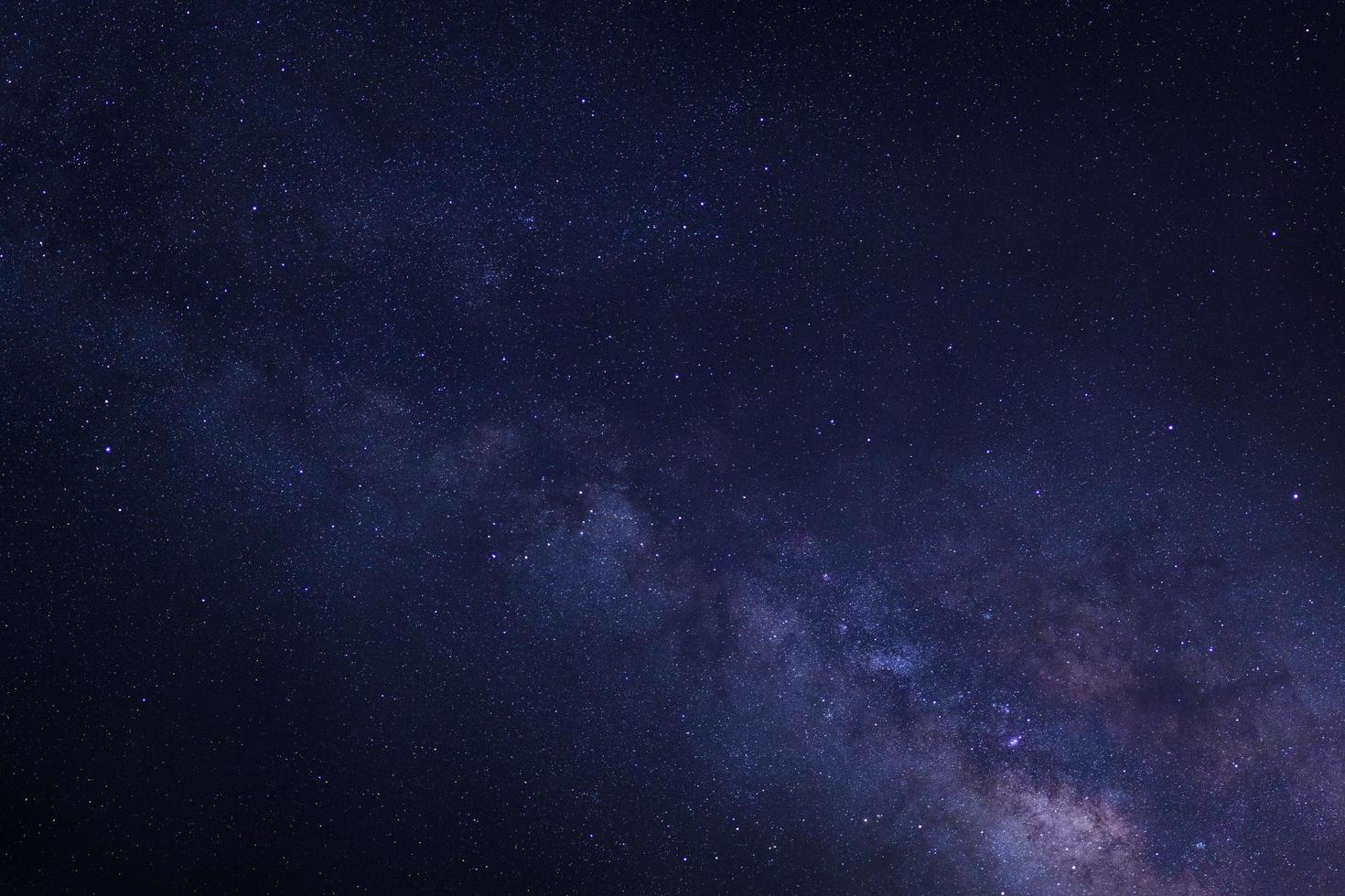 étoiles dans la poussière de l'espace dans l'univers et la galaxie de la voie lactée photo