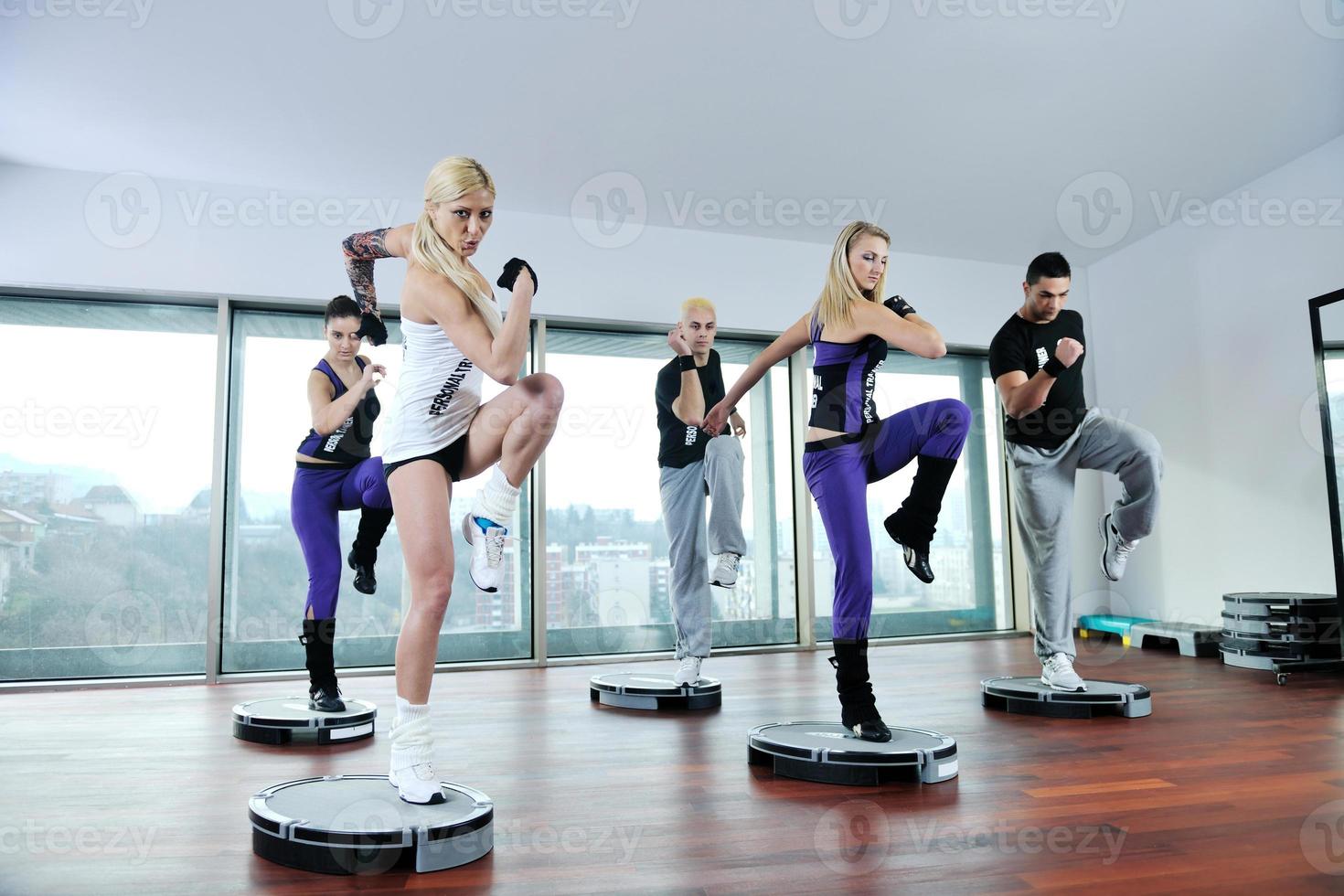 entraînement de groupe de remise en forme photo