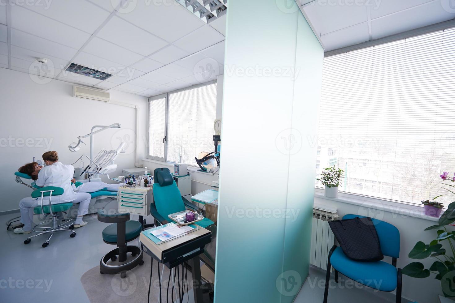 patiente chez le dentiste photo