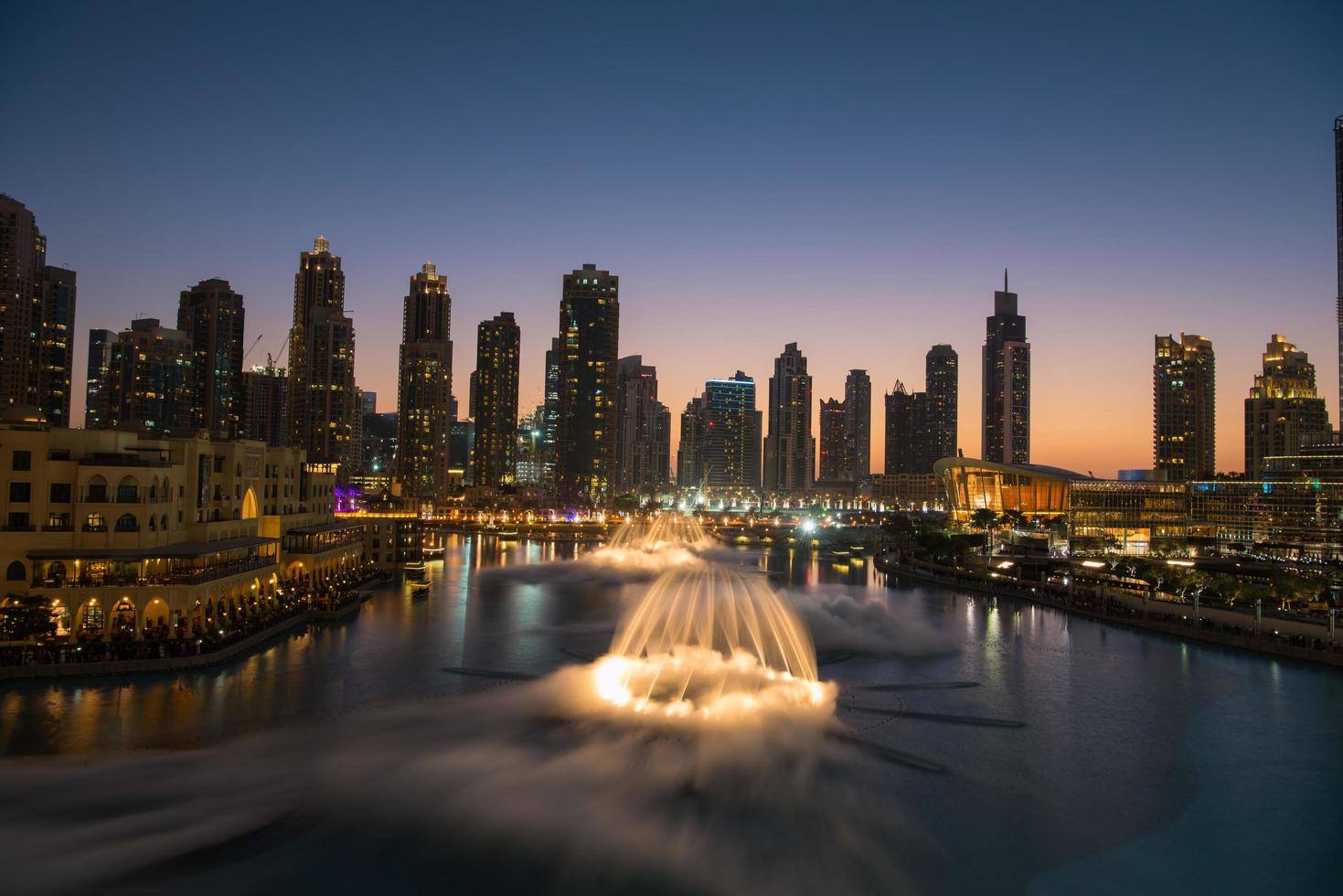 dubai, 2022 - fontaine musicale à dubai photo