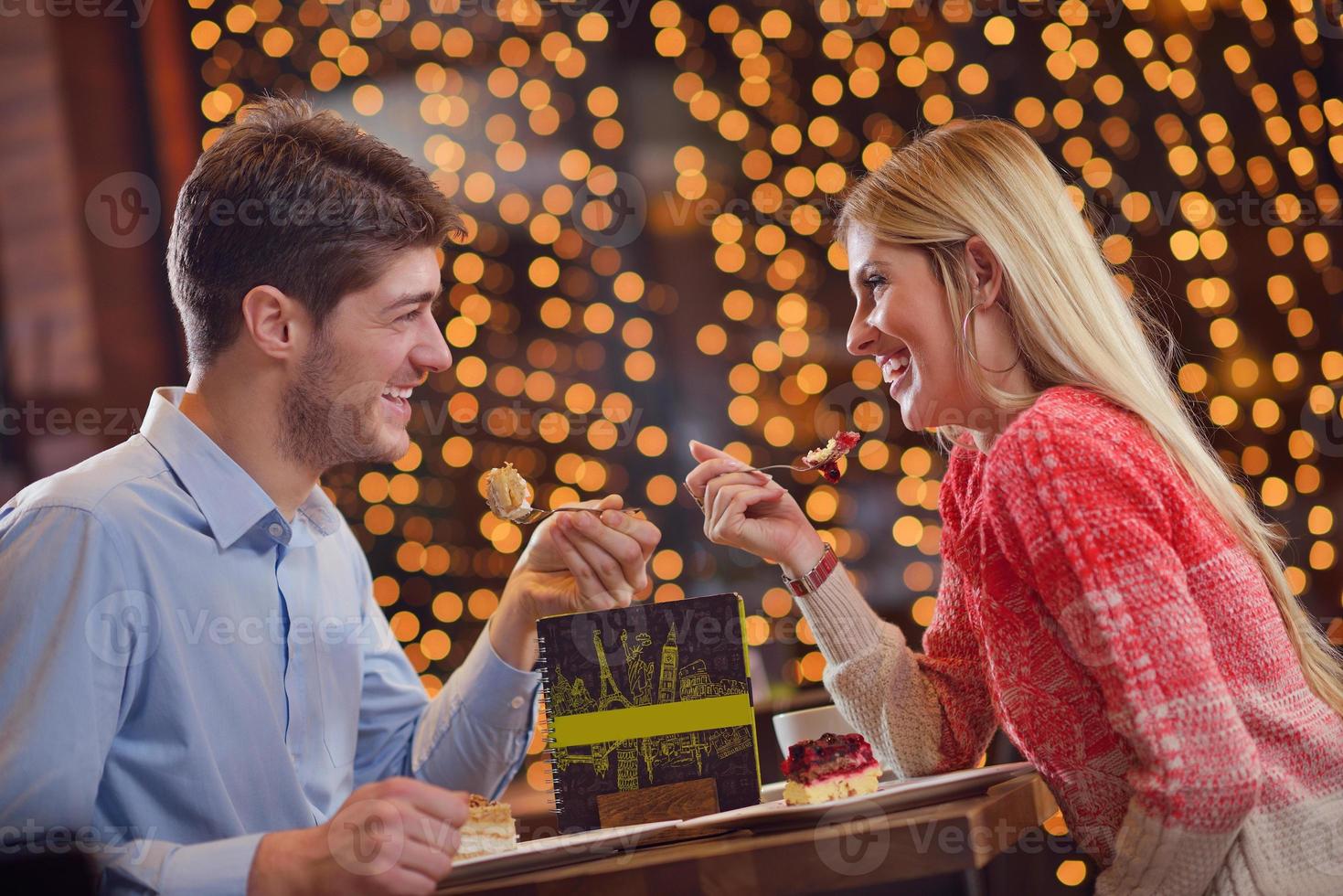 rendez-vous romantique en soirée photo