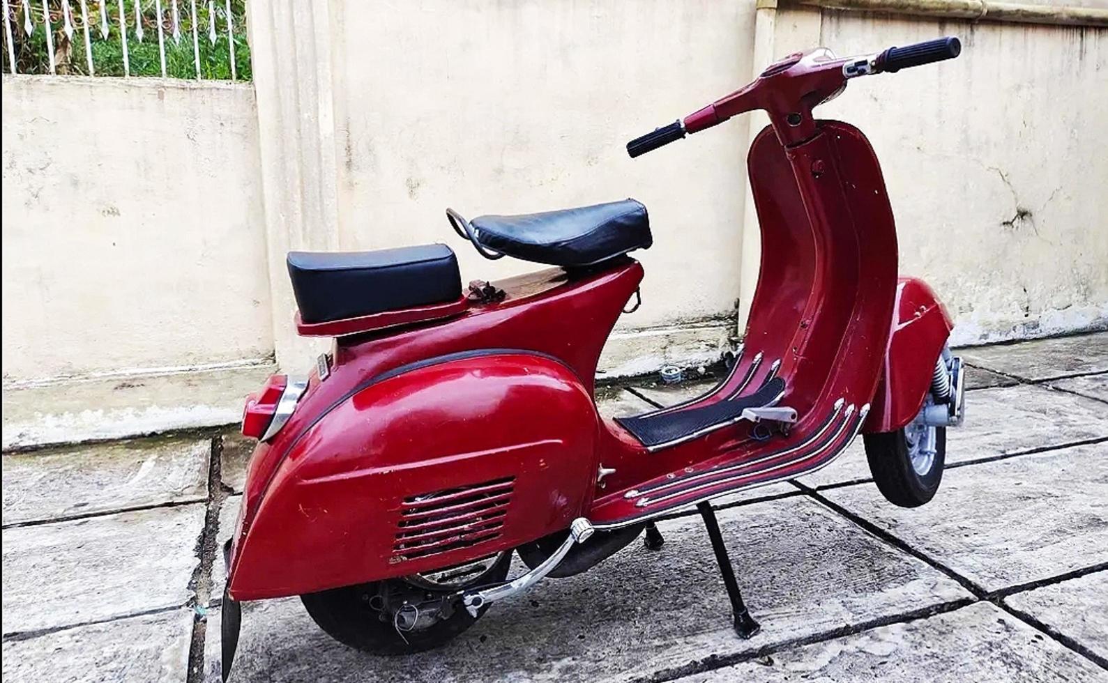 photo en gros plan de vespa classique