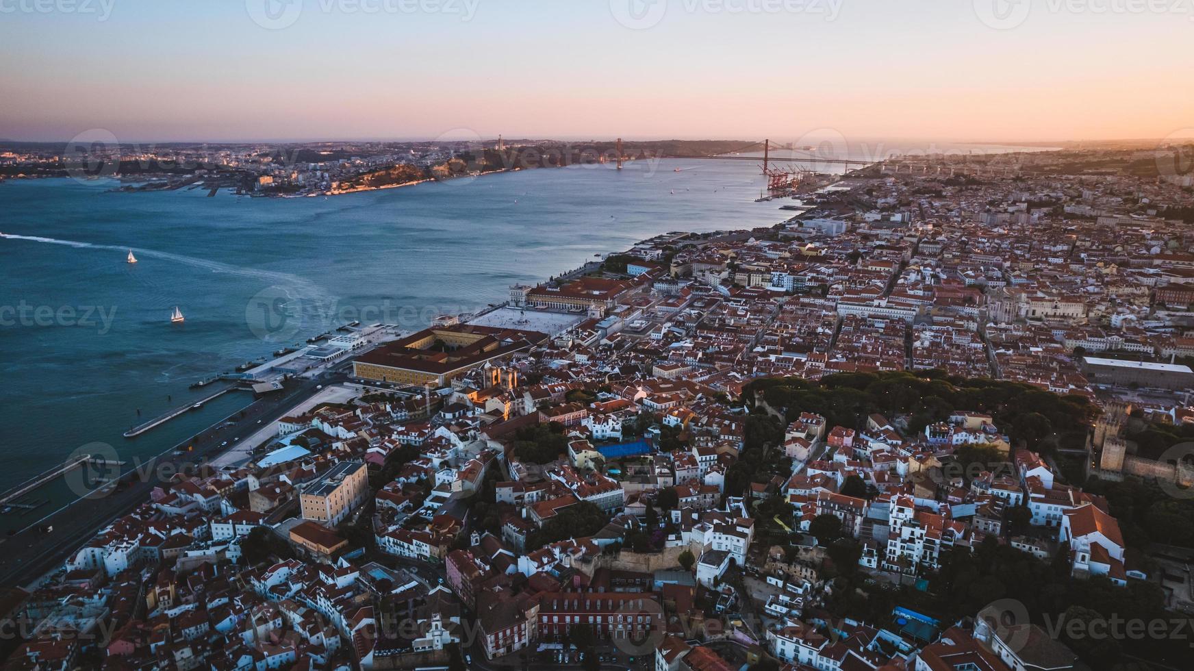 Vue aérienne de Lisbonne, Portugal photo