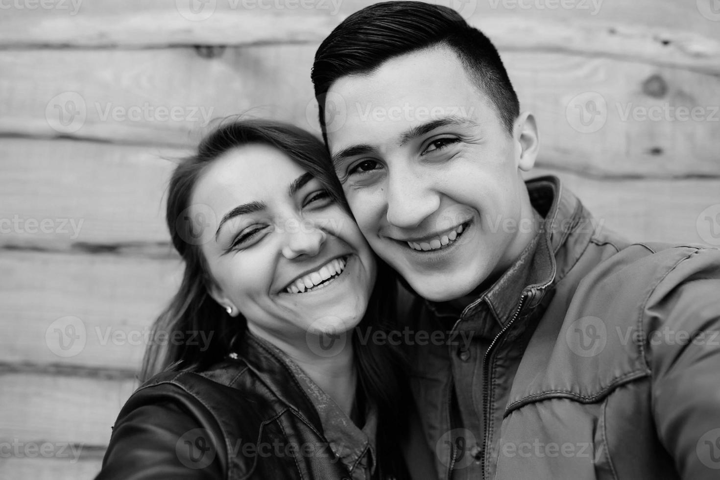 beau jeune couple photo