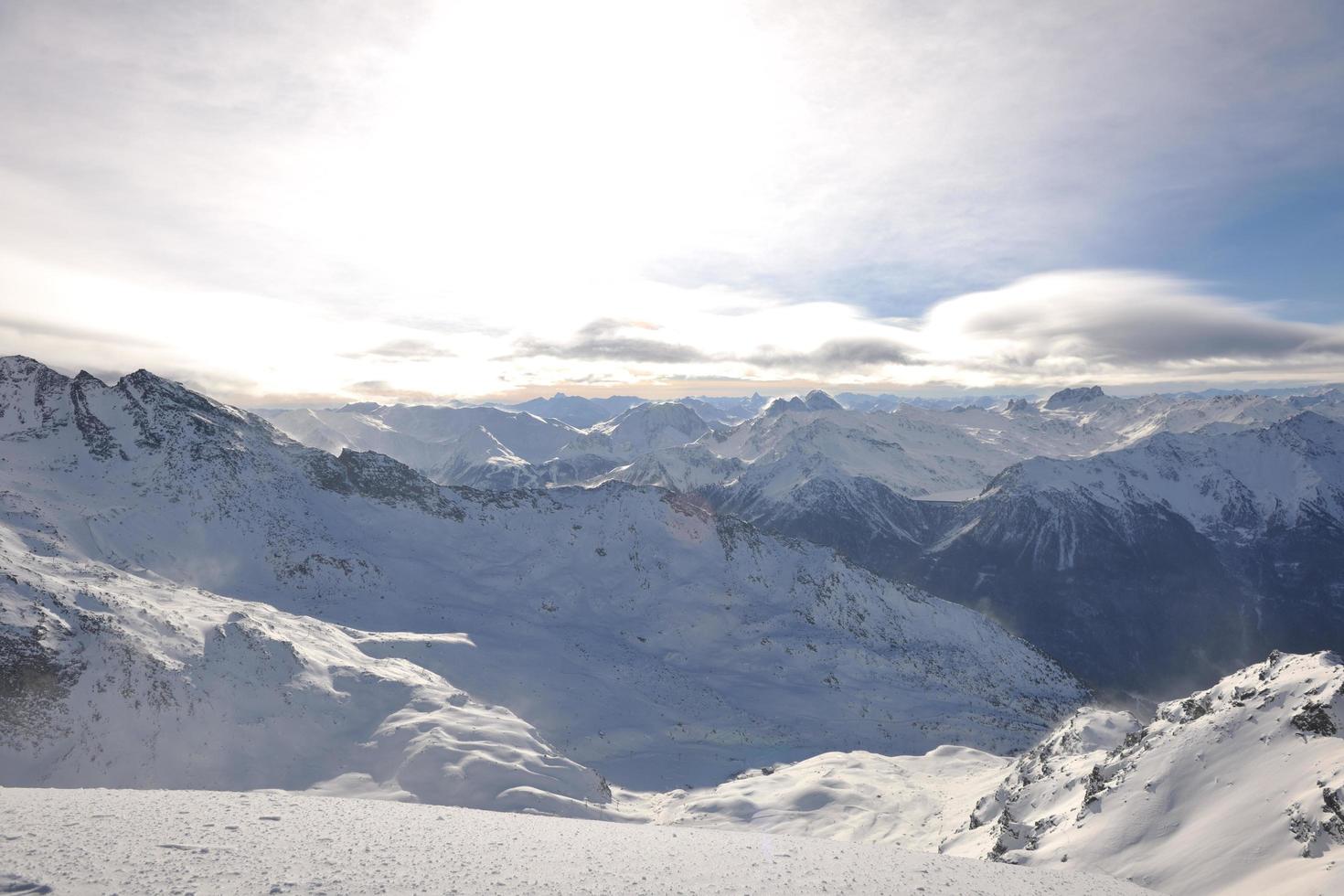 coucher de soleil neige montagne photo