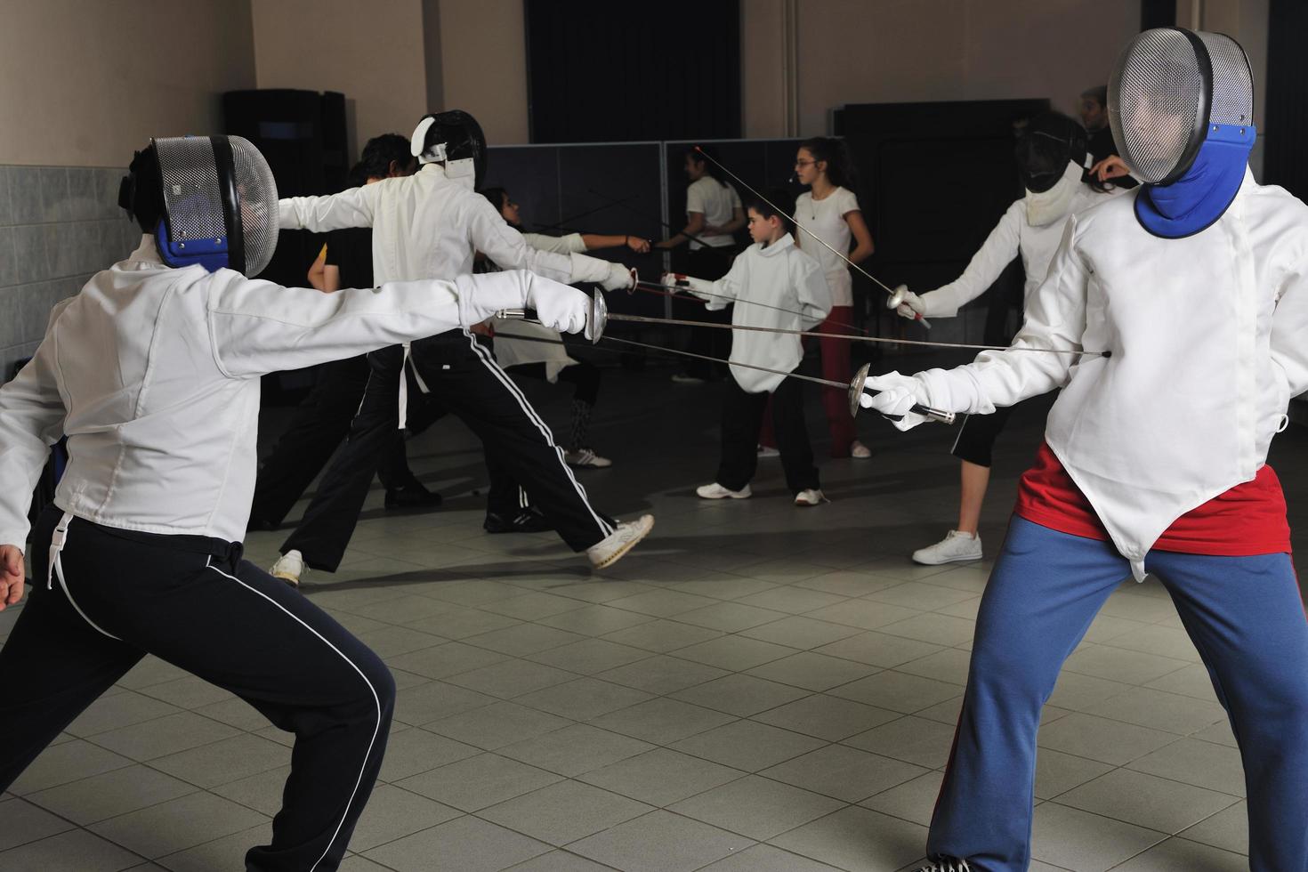 portrait d'athlète de sport d'épée à la formation photo